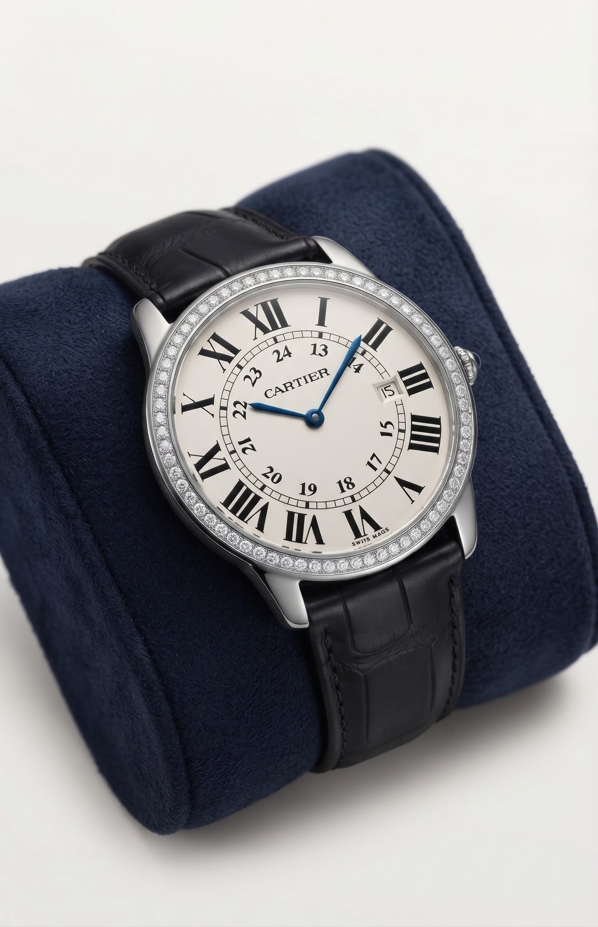 Angled view of Cartier Ronde Solo XL style watch